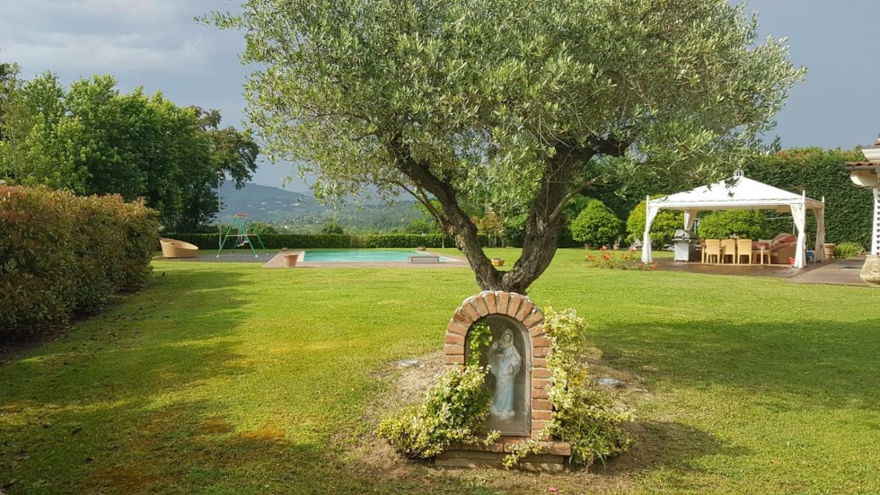 La Villa Nel Bosco Lucca Exterior foto
